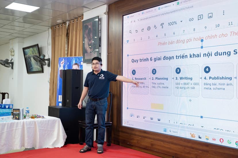 Tuấn Nguyễn giảng dạy