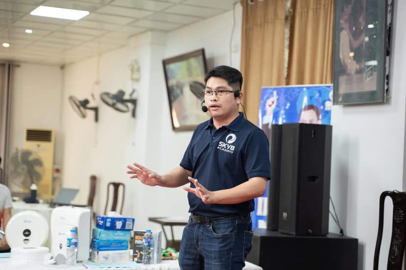 Tuấn Nguyễn đào tạo AI